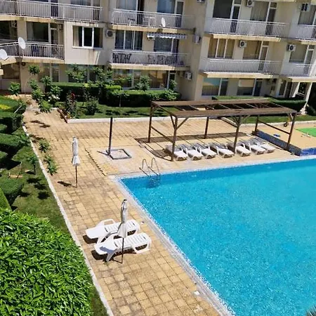 Aпартамент Южен Плаж Равда Apartament *