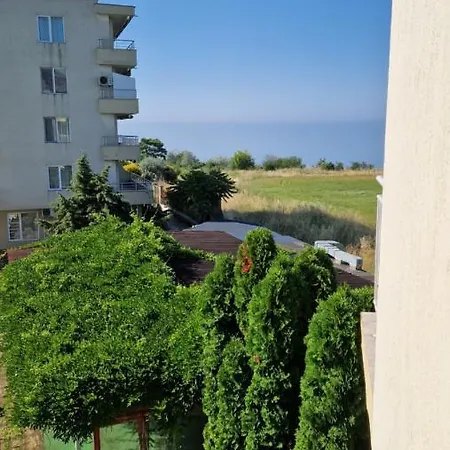 Apartament Aпартамент Южен Плаж Равда