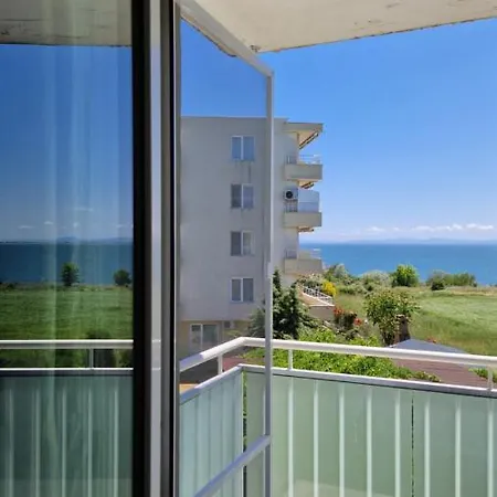 Aпартамент Южен Плаж Равда Apartament